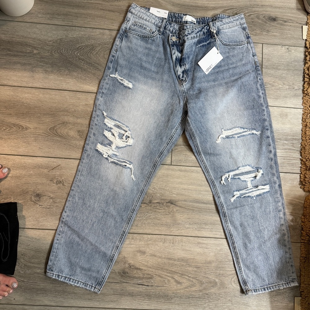 VERVET BY FLYING MONKEY NWT Light Blue Distressed Straight Leg Jeans